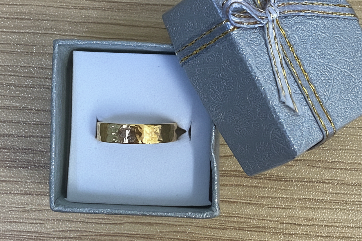 Gold Hammered Ring 5mm